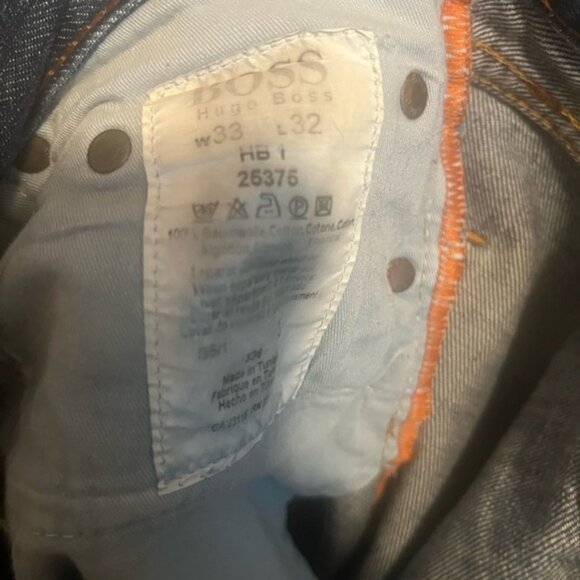 Hugo Boss denim black washed colourway perfect worked in 33X32 zipper fly - Picture 3 of 9